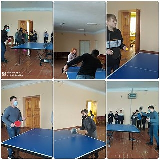 Гра в теніс на перерві